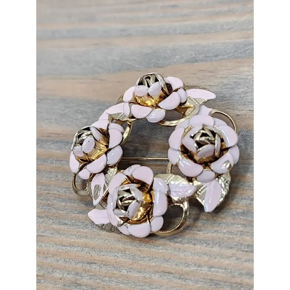 VINTAGE JEWELRY BROOCH PIN ROSES FLOWER WREATH GOLD TONE PINK ENAMEL